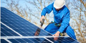 Installation Maintenance Panneaux Solaires Photovoltaïques à Plouguin